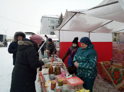 На подворье Новоберезовского поселения...
